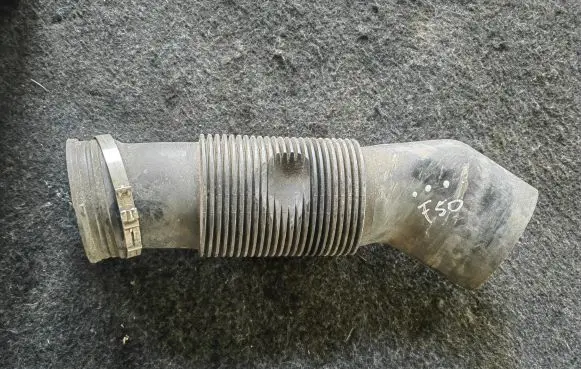 Fiat 500L Air intake duct part 51885143