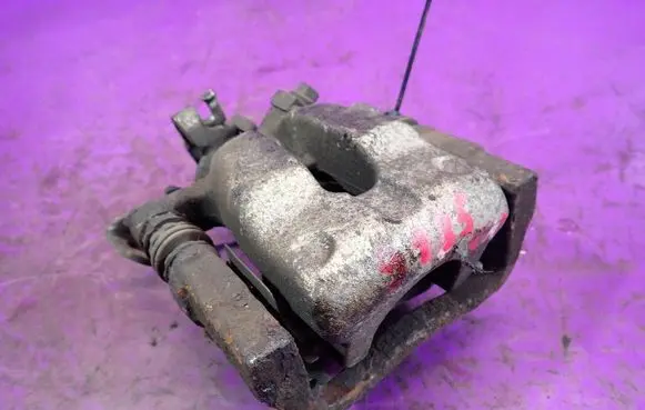 Opel Astra H Rear brake caliper