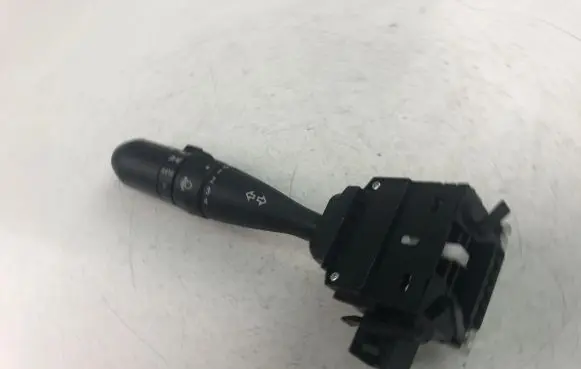 Mitsubishi Colt Wiper turn signal indicator stalk/switch 17E018