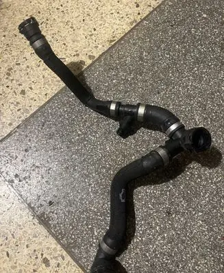 BMW X5 G05 Engine coolant pipe/hose 8692594