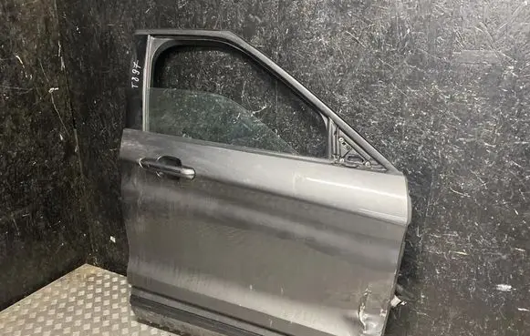 Ford Explorer VI Front door 