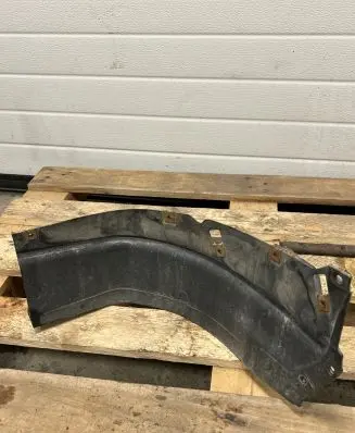 Audi Q3 8U Other under body part 