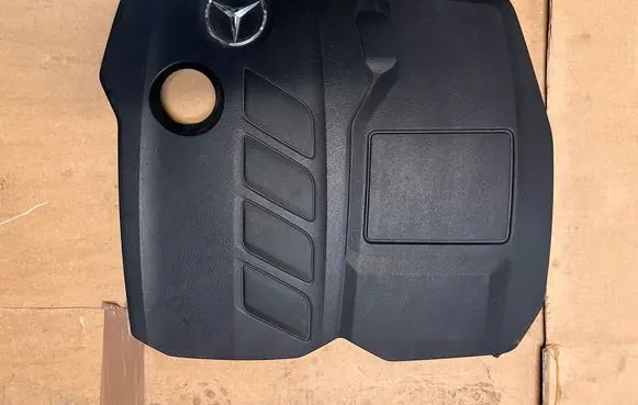 Mercedes-Benz E W238 Engine cover (trim) A6540107600