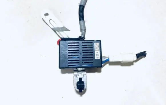 Lexus IS 220D-250-350 Antenna control unit 05370593 c25s2b