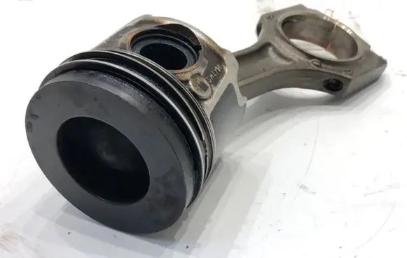 BMW 3 GT F34 Piston with connecting rod 