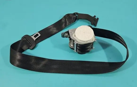 Volkswagen PASSAT B8 Rear seatbelt 34163779C IMPRK1531136