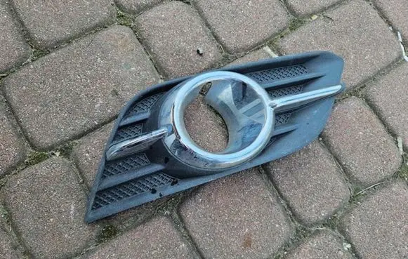 Opel Mokka Front fog light trim/grill 95470235