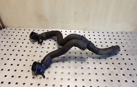 Volkswagen Golf Plus Engine coolant pipe/hose 1K0121049A