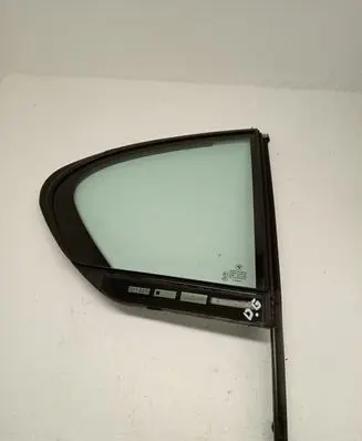 BMW 7 G11 G12 Rear vent window glass 7384216