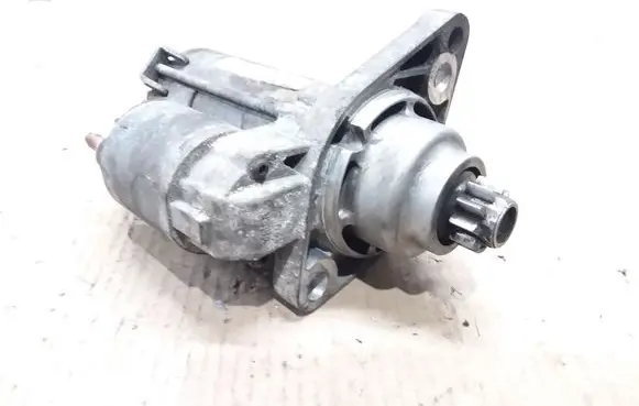 Volkswagen PASSAT B6 Starter motor 02Z911023G