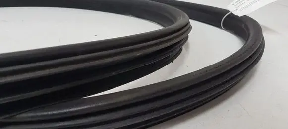 Peugeot 308 Front door rubber seal