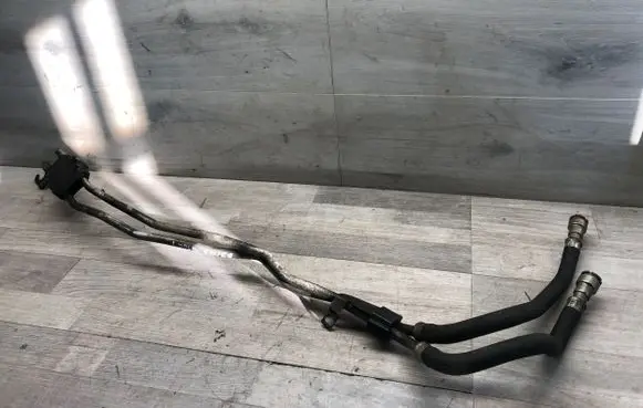 Land Rover Discovery 4 - LR4 Oil cooling pipe 081AB