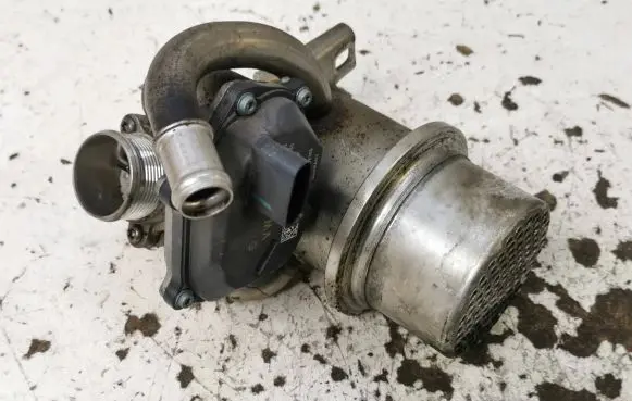Audi A3 S3 8V EGR valve 04L131501M 02265 A2C86089300
