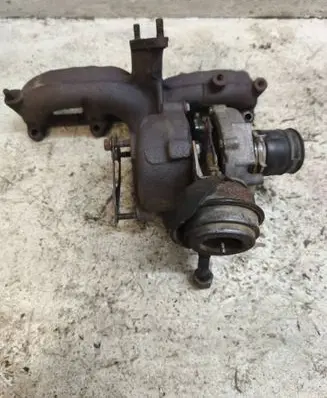 Volkswagen Golf IV Turbo 4542324 CKH0633 038253018A
