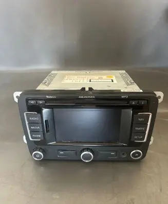 Skoda Octavia Mk2 (1Z) Radio/CD/DVD/GPS head unit 3T0035191 7612032053