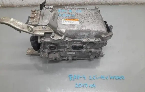 Toyota RAV 4 (XA40) Voltage converter inverter G9200-42010