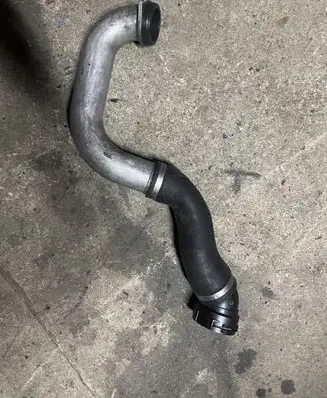 BMW 5 E60 E61 Intercooler hose/pipe 7798297