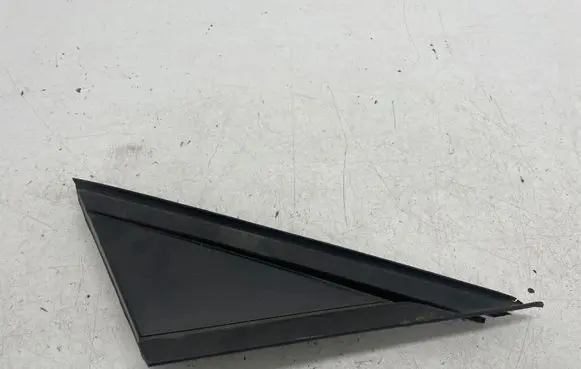 Opel Astra K Fender end trim 39041994