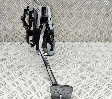 BMW XM Brake pedal 6874279