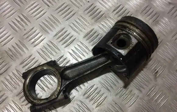 Peugeot 405 Piston with connecting rod