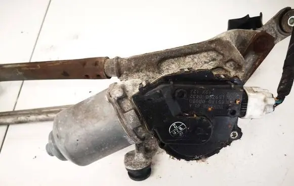 Toyota Yaris Wiper motor 851100D080