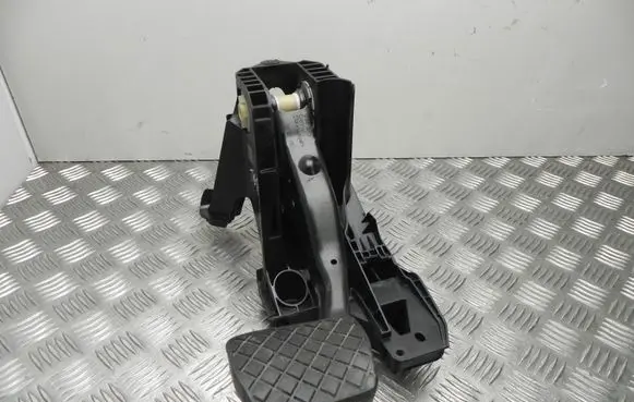 Volkswagen Golf VII Brake pedal 5Q1721117E T6144