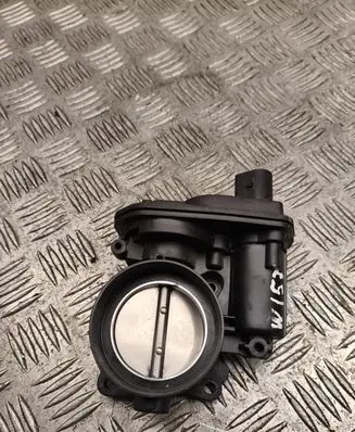 Audi Q3 F3 Throttle body valve 04E133062S