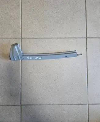 Toyota Prius (XW50) Front door windshield rail