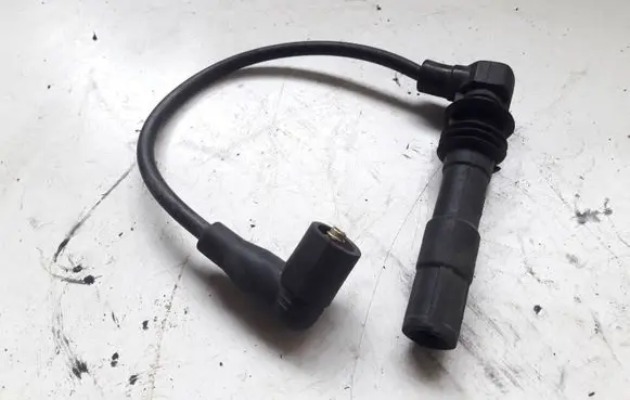 Volkswagen Golf IV Ignition plug leads 