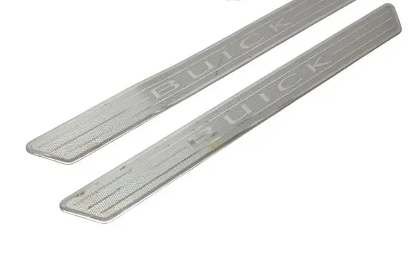 Buick Encore GX I Front sill trim cover