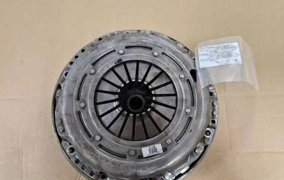 Volvo V40 Clutch set kit AV61-6477-CF