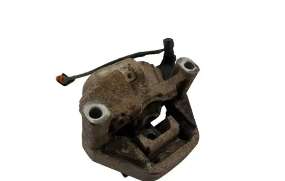 Engine mount bracket