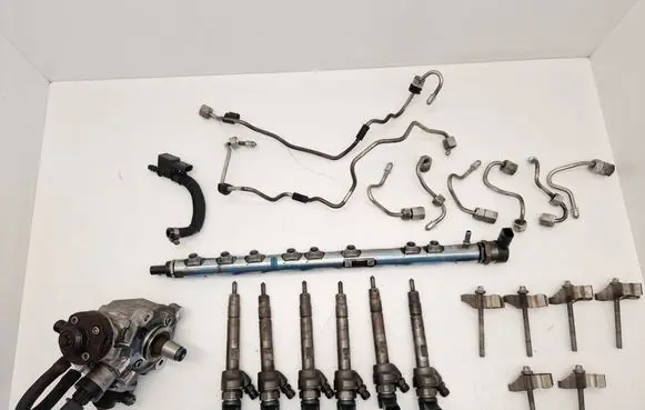 BMW X5 F15 Fuel injection system set 7805423 0445216036 002858L2