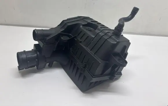 Volkswagen PASSAT B8 Air filter box 5Q0129607T 5Q0129620C 5Q0129601AB