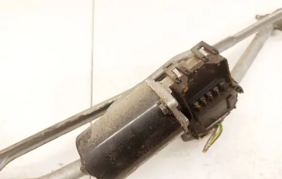 Audi A6 S6 C5 4B Wiper motor 0390241140