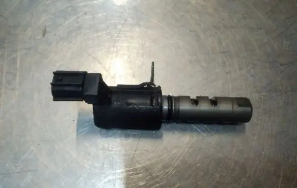 Toyota Prius (XW20) Camshaft vanos timing valve 210110340