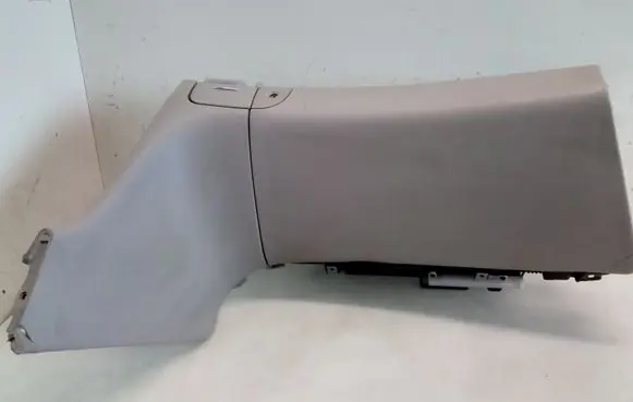 Mercedes-Benz E W211 Glove box