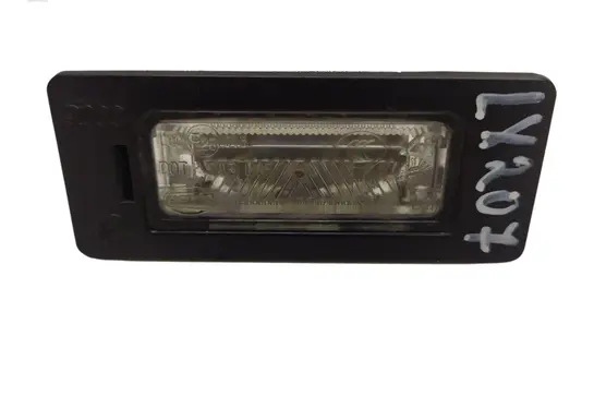 Audi Q5 SQ5 Number plate light 8T0943021