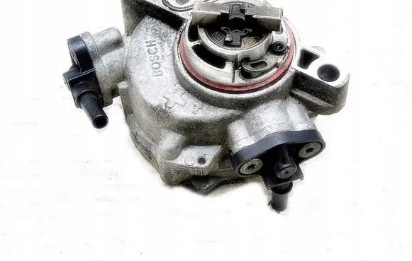 Ford Focus Vacuum pump 7760134482