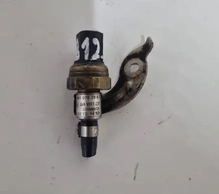 Mercedes-Benz C W204 Fuel pressure sensor A6510703981 L25865CA 030212145