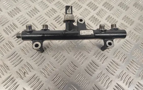 Citroen DS5 Fuel main line pipe 9681909680