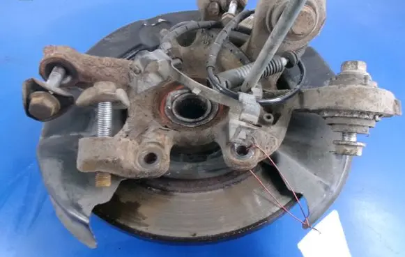 BMW 1 E82 E88 Front wheel hub spindle knuckle