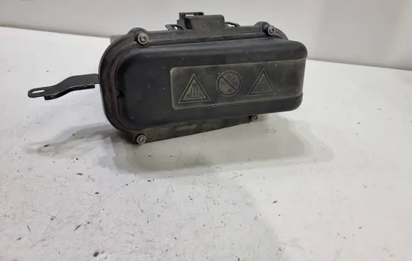 BMW 5 F10 F11 Other engine bay part 7575016