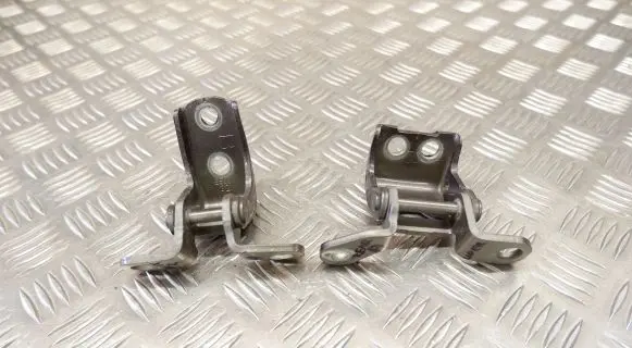 Honda CR-V Rear door hinge set 
