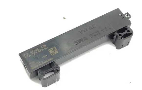 Skoda Octavia Mk4 Keyless system antenna 5WA962132