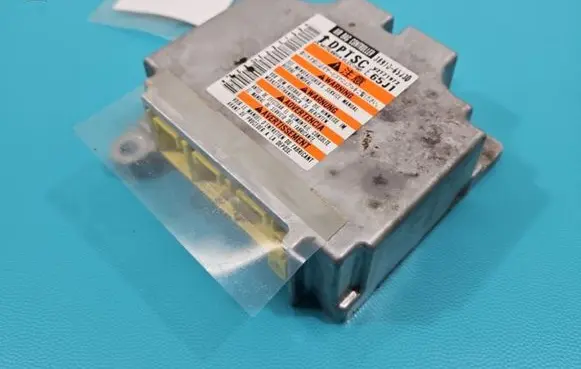 Suzuki Grand Vitara II Airbag control unit/module 38910-65J30 IMPRK1410190