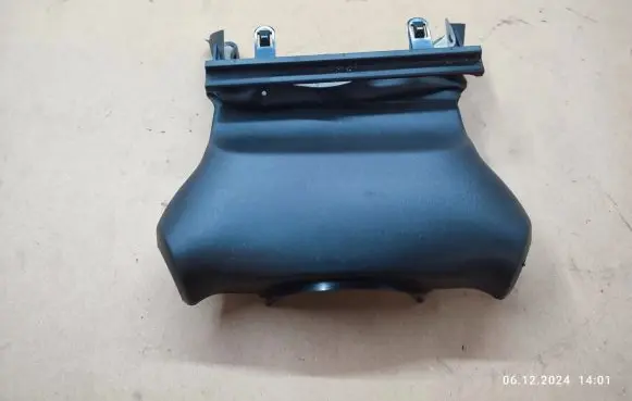 Nissan Qashqai+2 Steering wheel column trim 48470JD000
