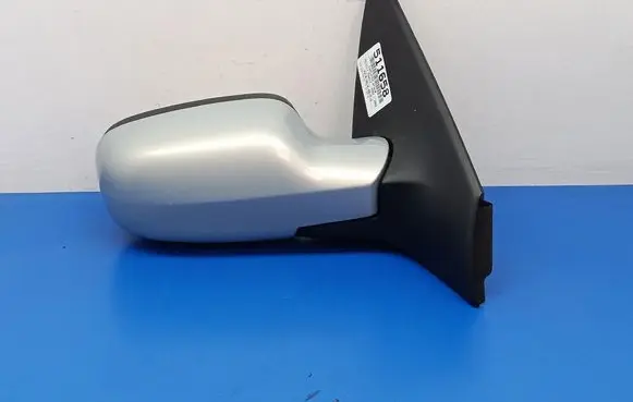 Renault Megane II Front door electric wing mirror