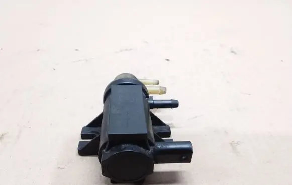 Mercedes-Benz Sprinter W906 Turbo solenoid valve A0071531428