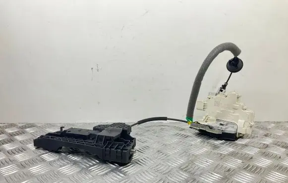 Audi Q3 8U Rear door lock 4G0839015 8U0837885